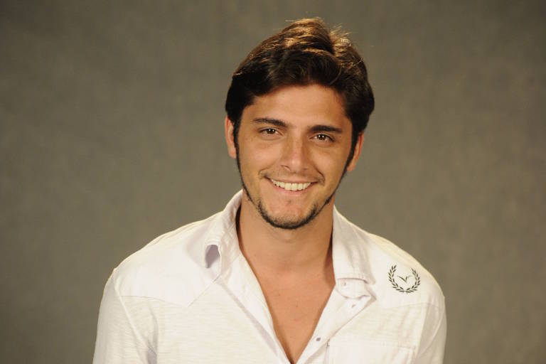 Bruno Gissoni interpreta Juliano em 'Flor do Caribe'