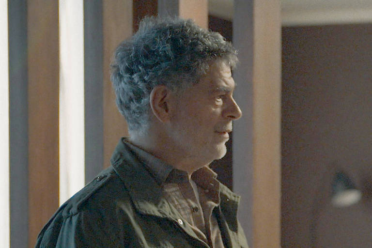 Eduardo Moscovis como Rogério em 'Três Graças'